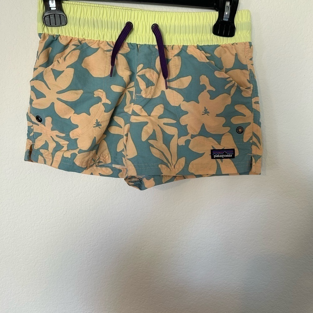 Patagonia Girls Costa Rica Baggies
Shorts- 3" Inseam Size Medium